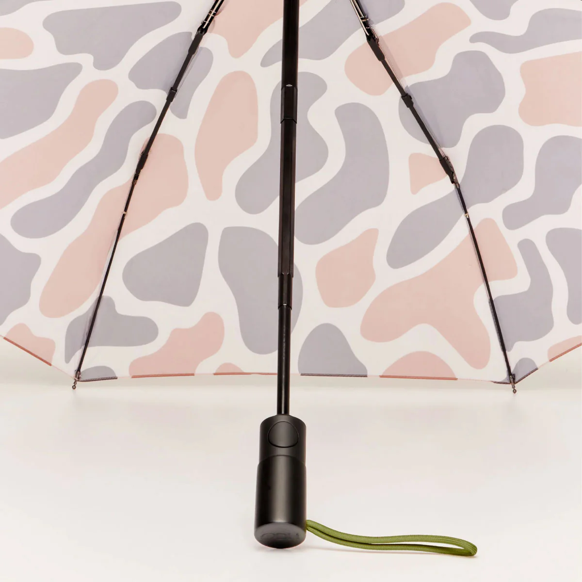 Taupe Ripples Umbrella with Auto Open-Close - Image 6
